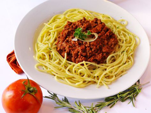 Bolonez Soslu Makarna