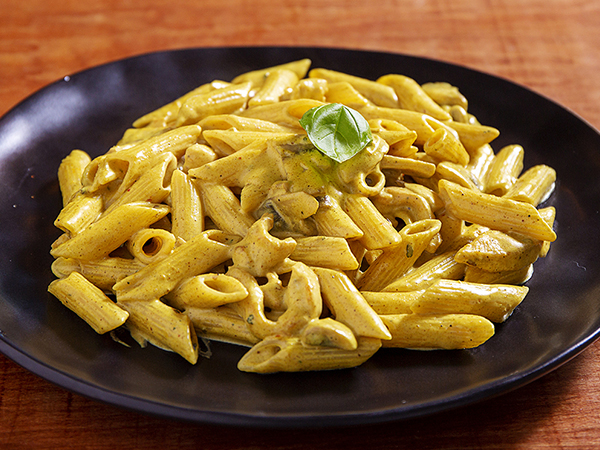 Kremalı Mantarlı Tavuklu Makarna